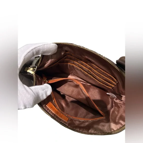 HOBO Brown Leather Clutch Timeless Design - Picture 4 of 6